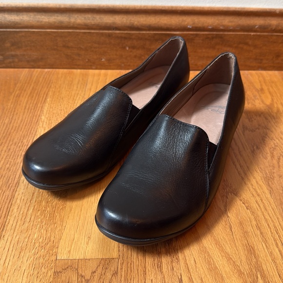 Dansko Farah Black Leather Slip On Comfort Support Classic Loafers - Picture 7 of 16